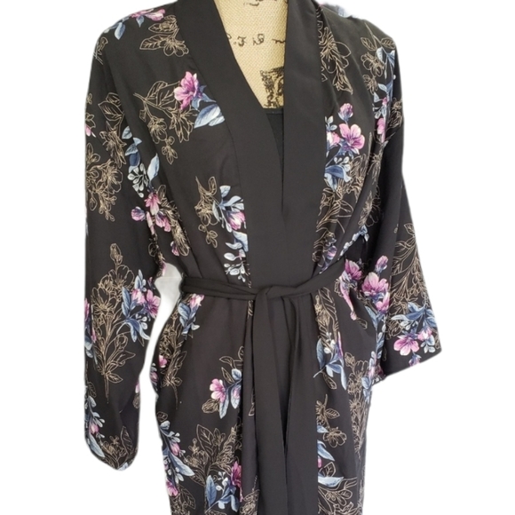 Jackets & Blazers - Belted Floral Kimono